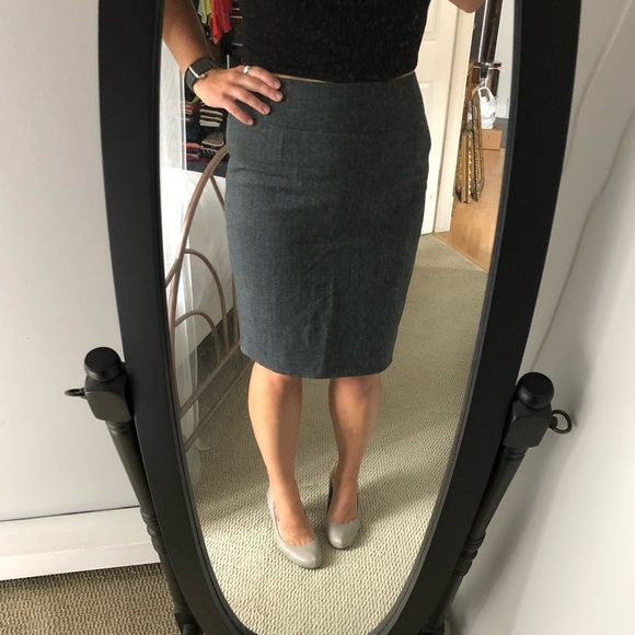 Mossimo Dark Gray Pencil Skirt EUC Sz 12 🖤🤍 - Picture 4 of 11